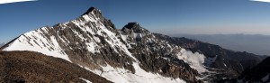 Una espectacular vista de los cerros Vallecito y Rincon desde el prtezuelo Plata-Vallecito